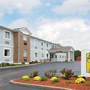 Super 8 By Wyndham Lexington Hamburg Area